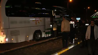 Kırık soda şişesi ile yolcu otobüsünü rehin alan şahıs gözaltında