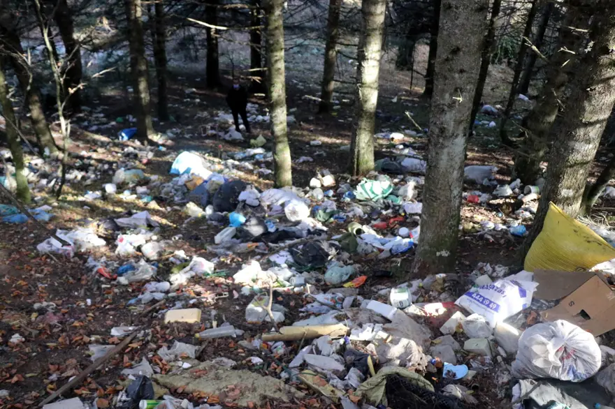 Doğa harikası yayla çöplüğe döndü 5