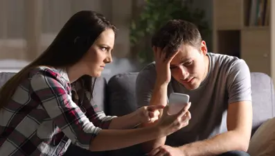 Araştırmalar ortaya koydu! En çok bu göz rengine sahip erkekler aldatıyor