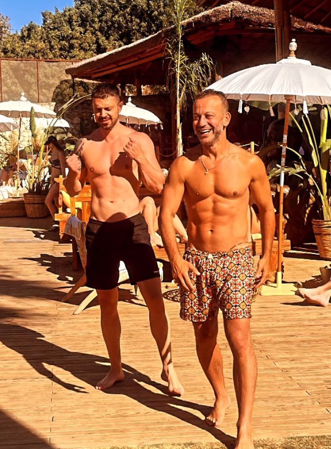Murat Boz ve Rıza Kocaoğlu'ndan tatil pozu