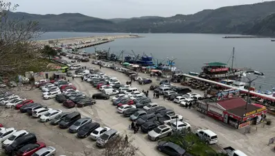 Bayramda doldu, taştı! İlçeye 4 günde 14 bin 600 araç giriş yaptı