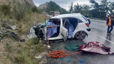 Bayram günü feci kaza: Aynı aileden iki ölü