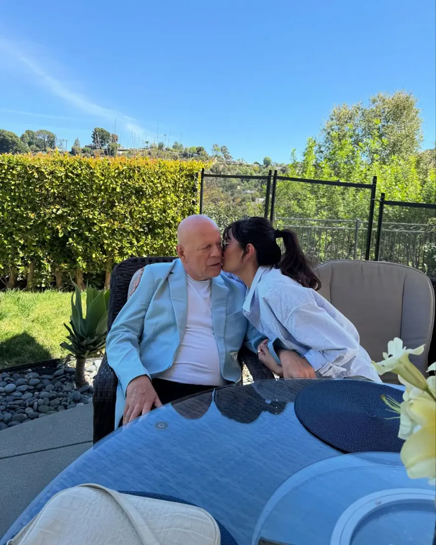 Bruce Willis'in son halini paylaştı: Demi Moore eski eşini yalnız bırakmadı 2