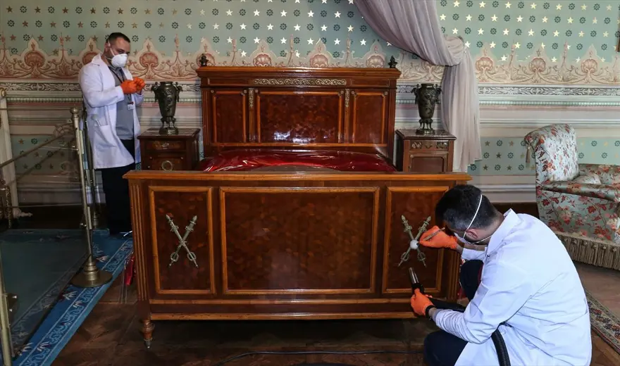 Dolmabahçe Sarayı: Büyük Önder Atatürk'ün son günlerini geçirdiği yer 9 Dolmabahçe Sarayı: Büyük Önder Atatürk'ün son günlerini geçirdiği yer 9