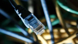 Denizaltı kablosunda meydana gelen arıza tüm ülkeyi internetsiz bıraktı Denizaltı kablosunda meydana gelen arıza tüm ülkeyi internetsiz bıraktı