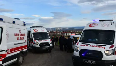 Lise öğrencilerini taşıyan servis devrildi: 20 hafif yaralı