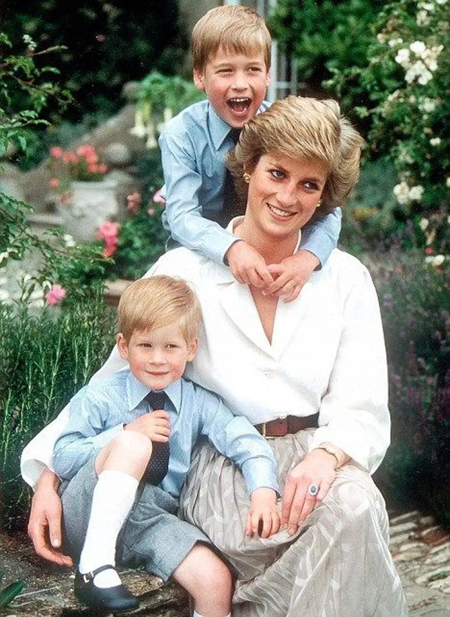 Prens William ve Prens Harry annelerinin ölüm yıldönümünde bir araya gelecek 2