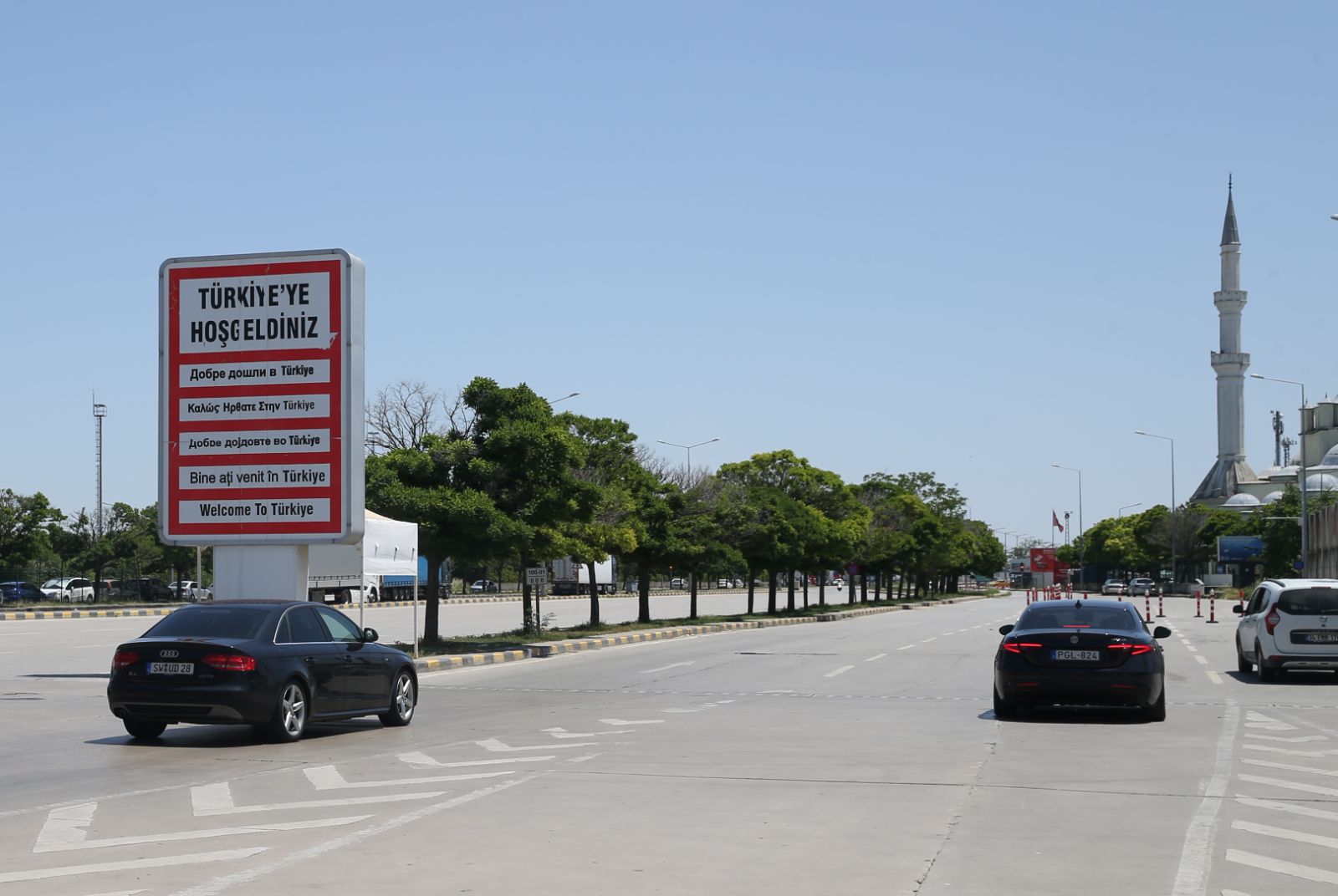 Gurbetçilerin Türkiye'ye gelişleri sürüyor