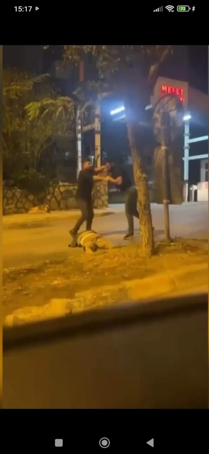 İstanbul'da tekmeli yumruklu sinyal verme kavgası 5