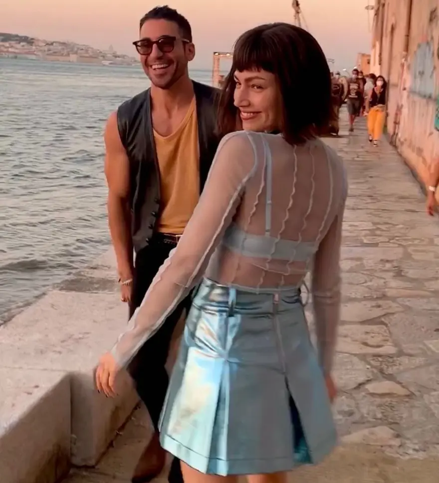 Kaan Yıldırım'dan ayrılan Hande Erçel'e Miguel Angel Silvestre'den yakın takip 4