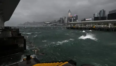 Hong Kong, en yüksek alarm durumunda: “Wipha” yaklaşıyor