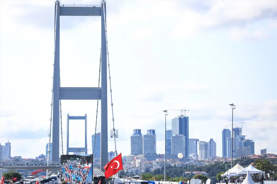 Köprüde Milli Birlik Yürüyüşü 20 Köprüde Milli Birlik Yürüyüşü 20