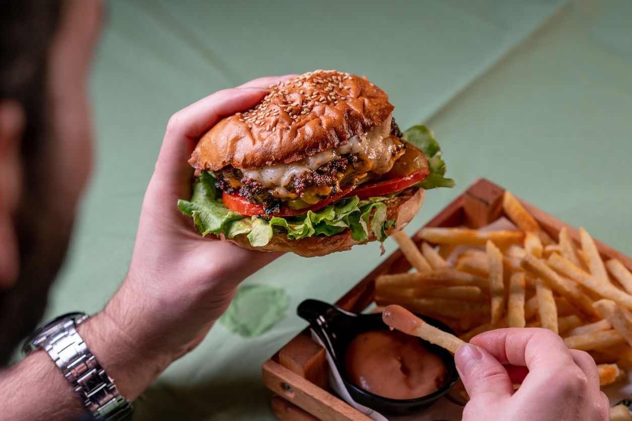 Bakanlık yeni listeleri yayımladı: Hamburger yerken artık dikkat!