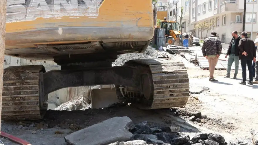 İstanbul'da bir çökme daha: Gaziosmanpaşa'da iki bina tahliye edildi 4