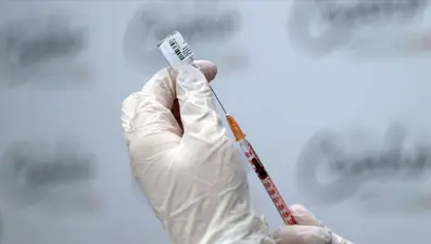 Pfizer-BioNTech, Omicron'a karşı daha etkili aşı geliştirdiğini duyurdu