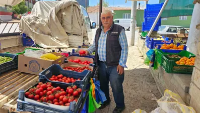 20 yıldır tarlada üretip pazarda satıyor