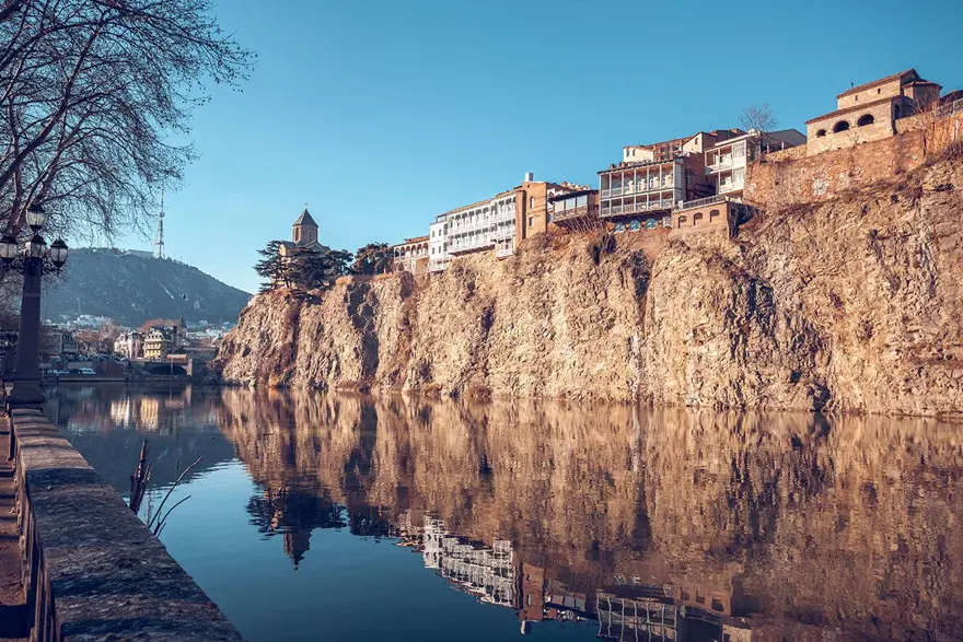tiflis, tiflis seyahati, tiflis'te görülecek yerler, tiflis'te gezilecek yerler, tiflis gezi rehberi, tiflis rehberi, tiflis'te ne yenir, tiflis şarap, tiflis restoranlar 4