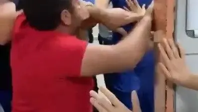 'Maske' uyarısında bulunan doktora saldırı