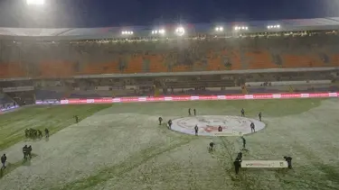 Medipol Başakşehir Bursaspor mücadelesine kar engeli