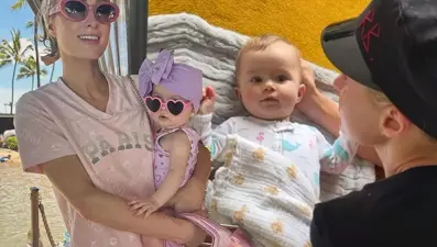 Paris Hilton minik kızıyla Londra'da: Hayalim gerçek oldu