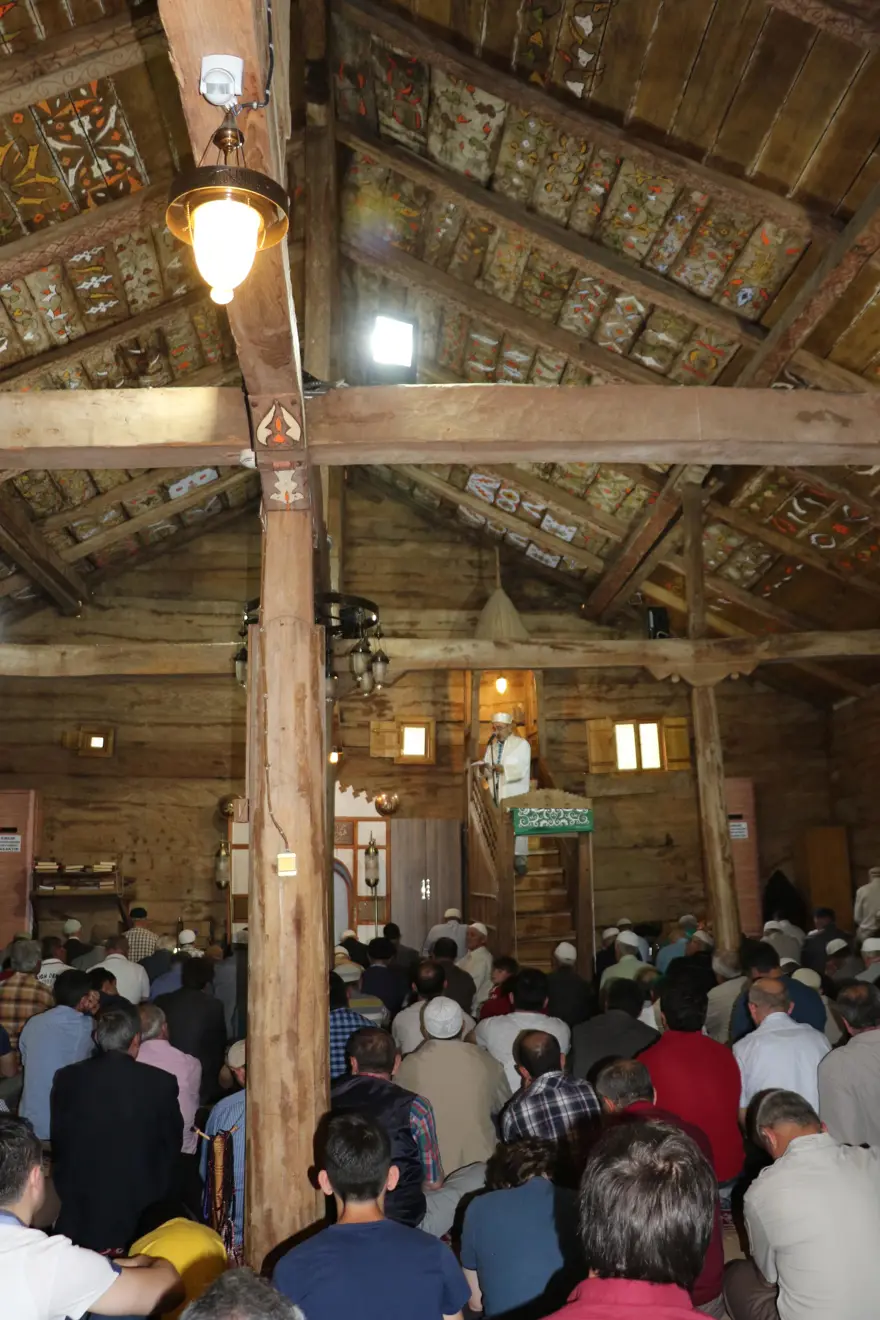 Çivisiz cami, 8 asırdır ayakta 1