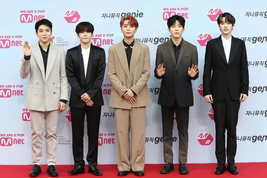 Time'a göre 2020'nin en iyi K-pop şarkıları ve albümleri 19 Time'a göre 2020'nin en iyi K-pop şarkıları ve albümleri 19