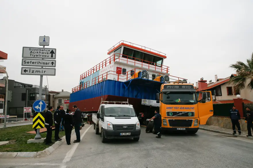 TIR arızalandı, karayolu ulaşıma kapandı 7 TIR arızalandı, karayolu ulaşıma kapandı 7