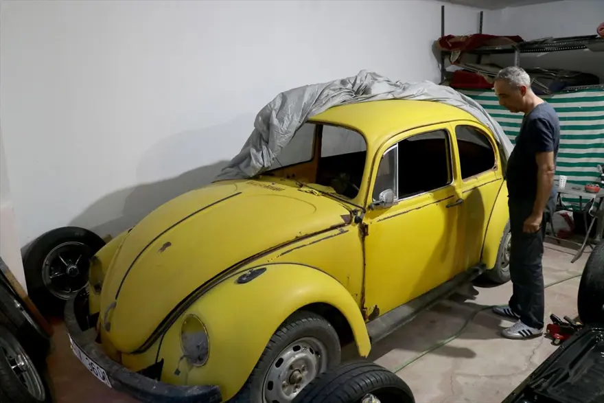 İlaç mümessili, hobisinin peşinden gitti: Klasik otomobilleri restore ediyor 11