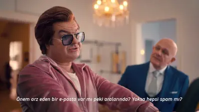 Çağlar Çorumlu'nun rol aldığı tartışma yaratan reklama Zeki Müren'in yeğeninden açıklama