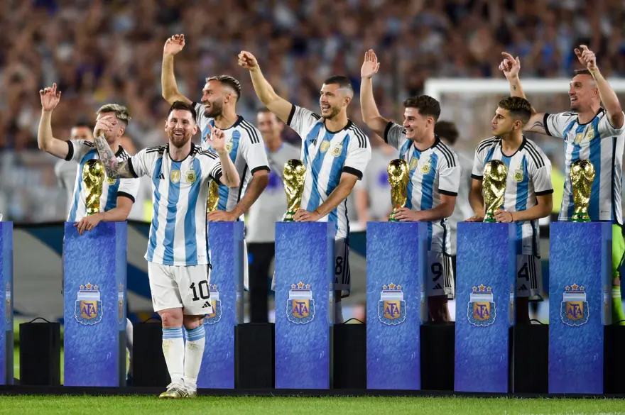 Lionel Messi kariyerinde 800 gole ulaştı 5
