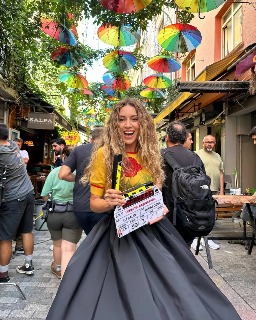 Sinem Kobal'ın yeni filminin vizyon tarihi belli oldu 1 Sinem Kobal'ın yeni filminin vizyon tarihi belli oldu 1