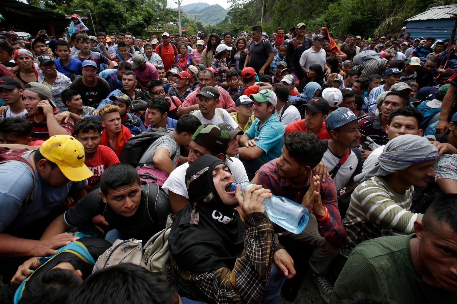 Honduras'tan ABD'yi korkutan toplu göç akını
