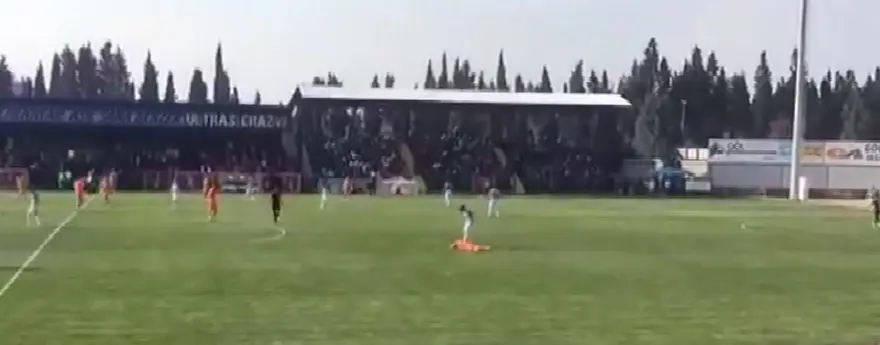 Dili boğazına kaçan futbolcuyu masör kurtardı 