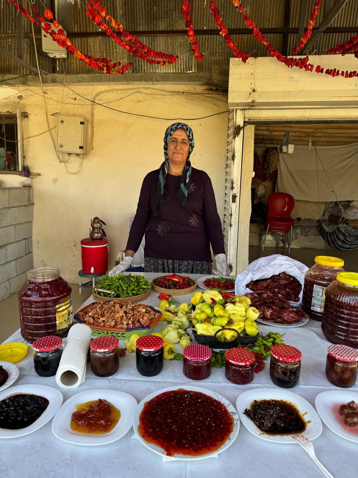 Biberden reçel yaptı şimdi şiparişlere yetişemiyor: İlginç lezzete talep fazla