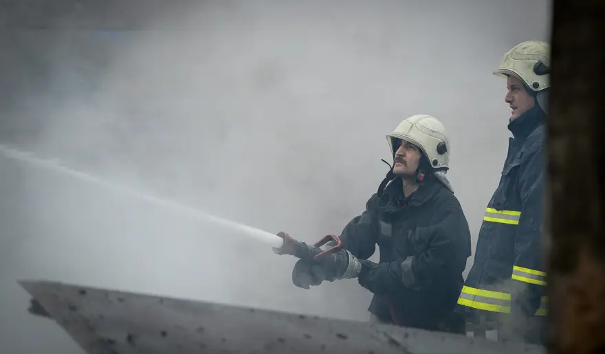 Elektrik kontağı fabrikayı kül etti 1