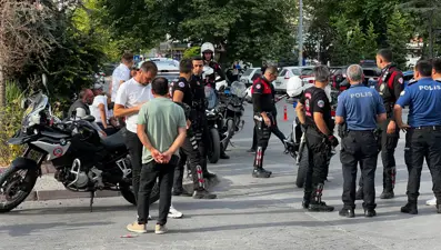 Motosikletleri devrildi: 2 Yunus polisi yaralandı
