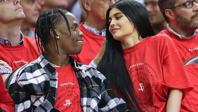 Travis Scott’tan Kylie Jenner’a 1.4 milyon dolarlık doğum hediyesi