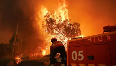İber Yarımadası alev alev: 129 ayrı yangın