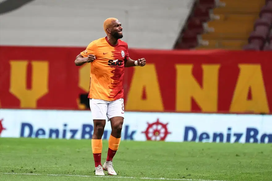 Galatasaray ve Fenerbahçe kazandı, zirve yarışı kızıştı 1