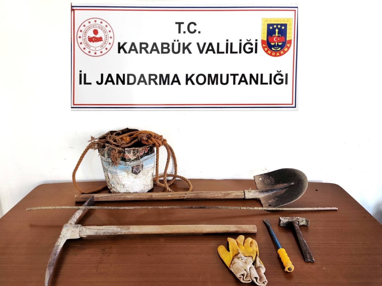 Karabük’te izinsiz kazı yapan 2 kişi suçüstü yakalandı