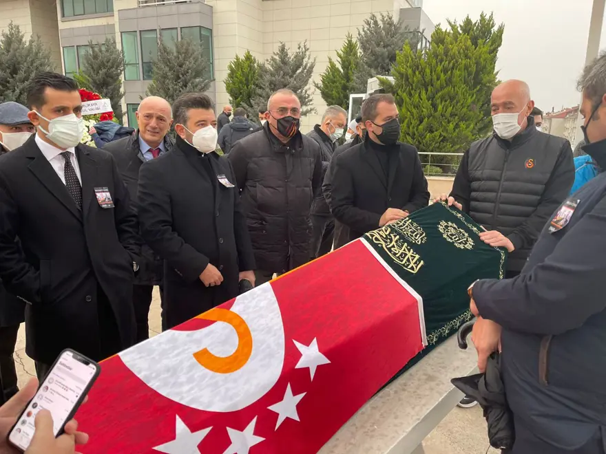 Eski Galatasaray Kulübü Başkanı Mustafa Cengiz son yolculuğuna uğurlandı 8