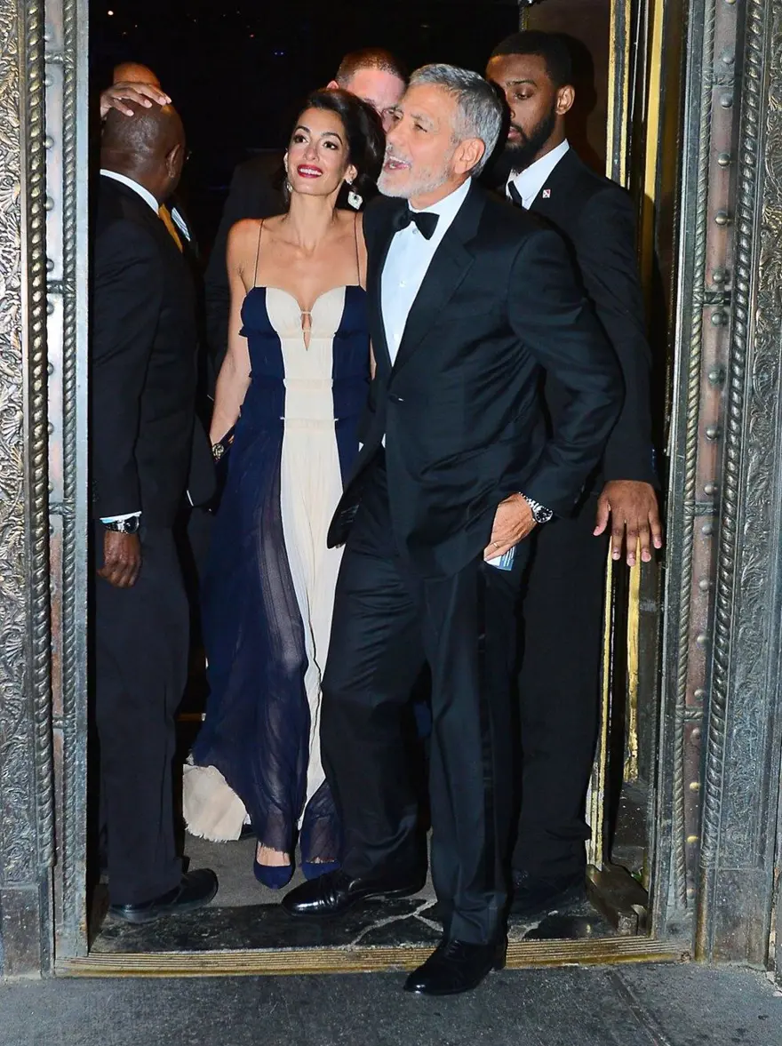 George Clooney ve Amal Clooney çiftinden tiyatroya bağış 2