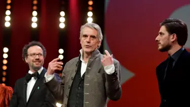 Berlinale jüri başkanı Jeremy Irons'tan taciz ve ayrımcılık eleştirilerine yanıt