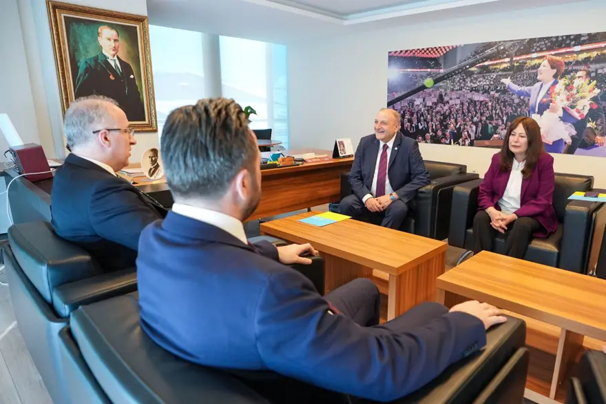 İYİ PARTİ'DE BAYRAMLAŞMA PROGRAMI 9 İYİ PARTİ'DE BAYRAMLAŞMA PROGRAMI 9