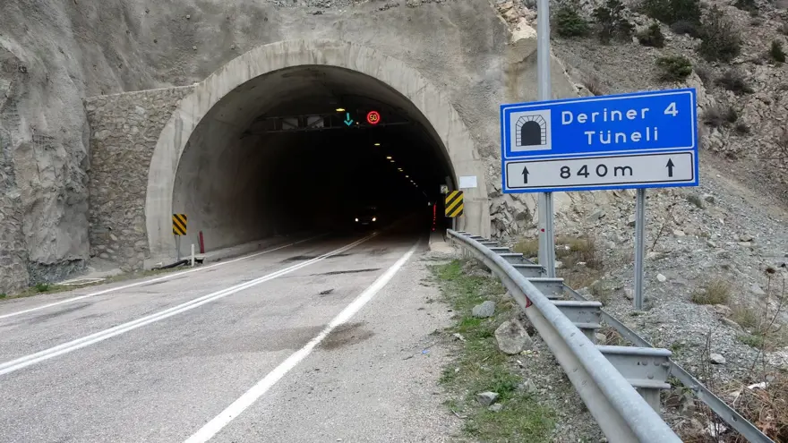 Yusufeli'nin yeni yerleşim yerine 40 tünelle ulaşılacak 11 Yusufeli'nin yeni yerleşim yerine 40 tünelle ulaşılacak 11