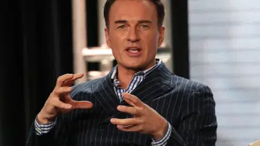 Oyuncu Julian McMahon hayatını kaybetti
