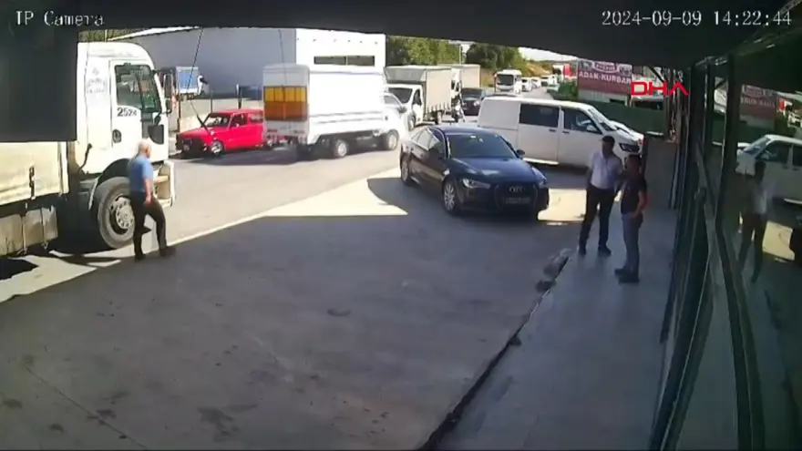 İstanbul’da feci son: El frenini çekmeyi unuttu,yaşamını yitirdi 