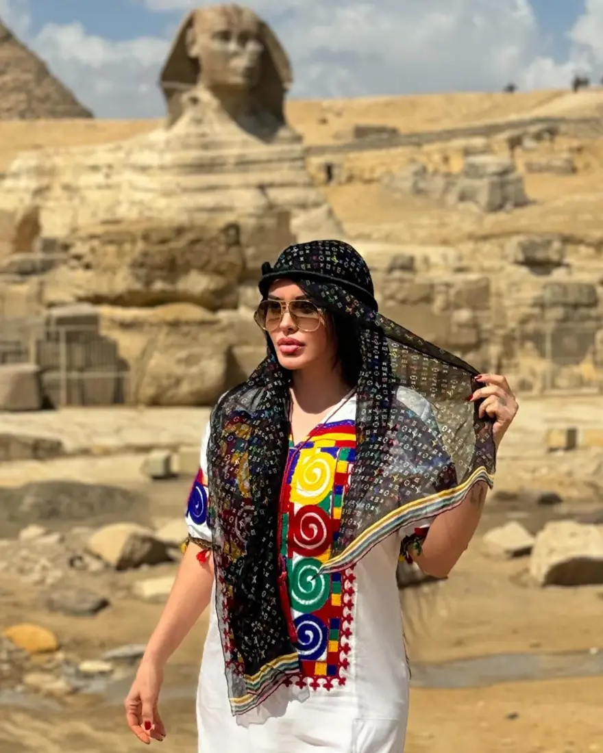 Şarkıcı Ebru Polat avukatlığa geri döndü! "Dolandırıcılık çetesini çökertiyoruz" 7