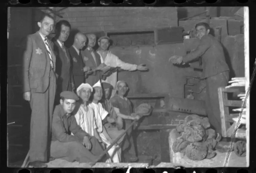 Nazi vahşetini gizlice fotoğrafladı 52