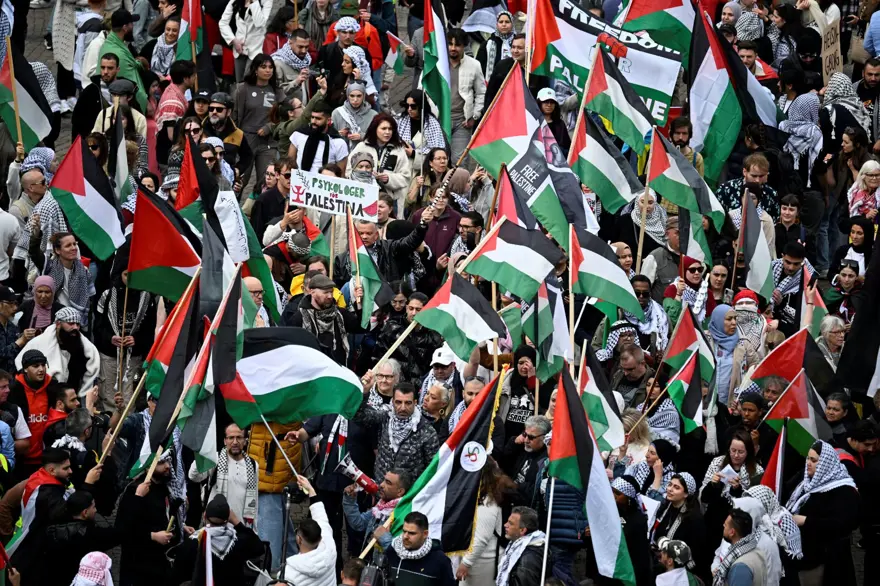 Eurovision'da İsrail'li şarkıcı protesto edildi, İrlanda temsilcisi Filistin'e destek verdi 3